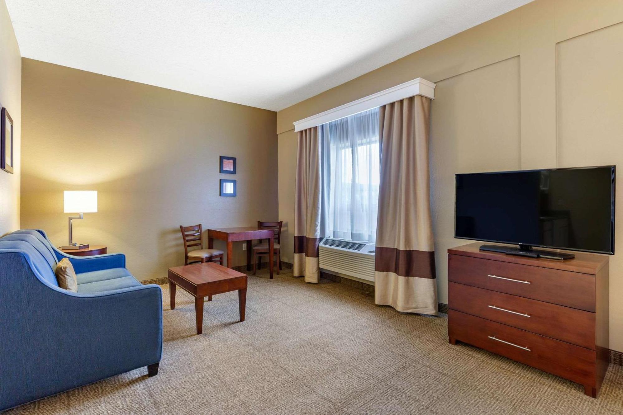 Comfort Inn Aikens Center Martinsburg Exterior foto